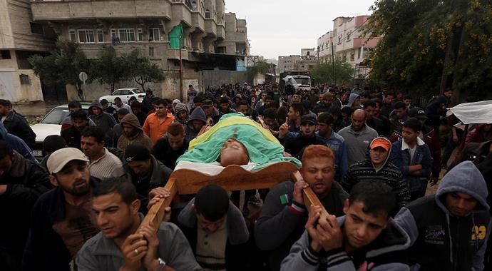 İsrail Gazze&#039;de yine kan döktü: 1 ölü