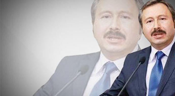 İdris Bal&#039;ın partisinden canlı yayında istifa ettiler