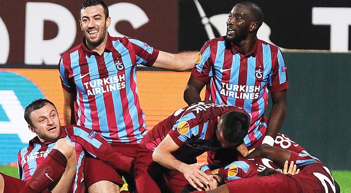 Trabzonspor Avni Aker&#039;de Metalist&#039;i yenerek Avrupa Ligi&#039;nde turu garantiledi