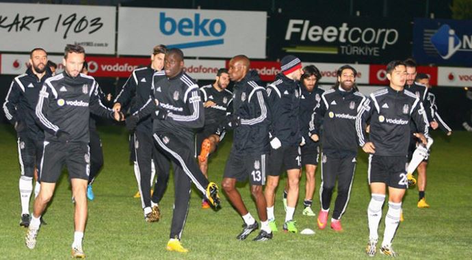 Beşiktaş&#039;ta Partizan maçı hazırlıkları devam ediyor