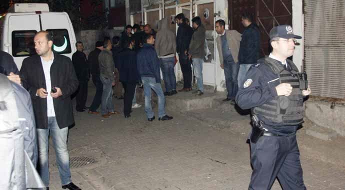 Berber dükkanında silahlı saldırı: 2 ölü 