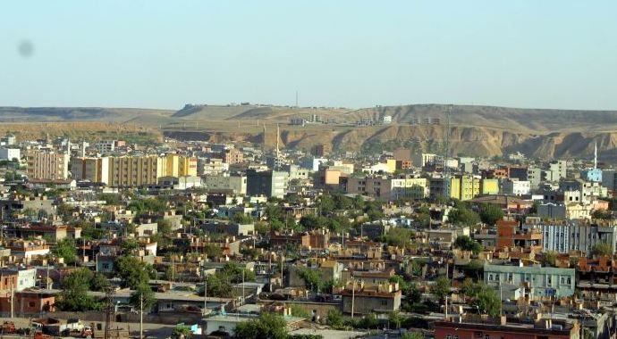 Cizre&#039;de cadde ve sokak isimleri Kürtçe oldu