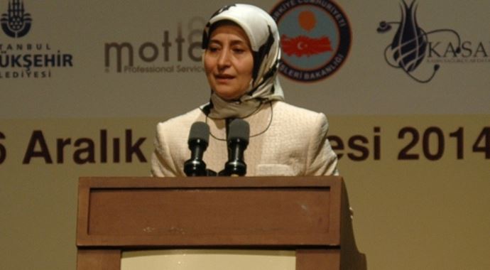 Sare Davutoğlu&#039;ndan yardım vurgusu