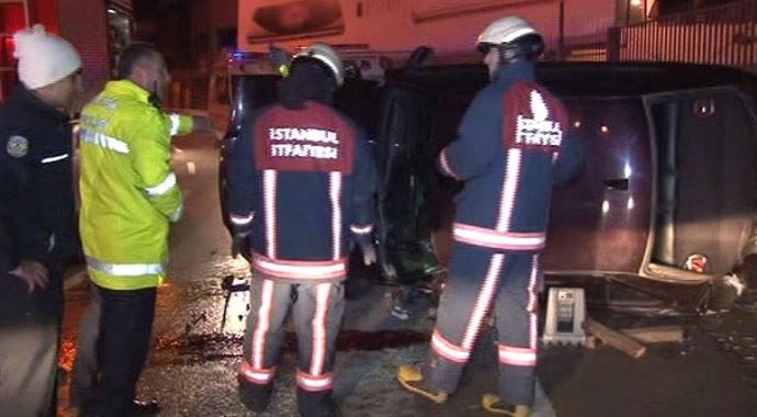 Kadıköy&#039;de feci kaza: 1 ölü, 2 yaralı