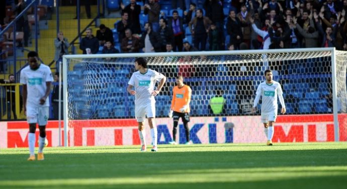 Bursasporlu futbolcular son dakika golüne üzgün