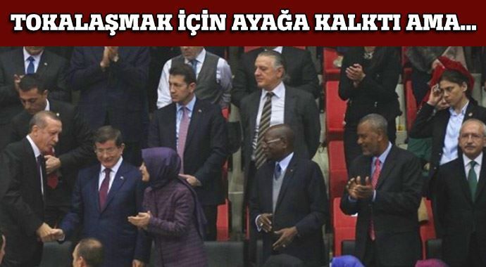 Erdoğan ve Kılıçdaroğlu aralarındaki mesafe nedeniyle uzaktan selamlaştı