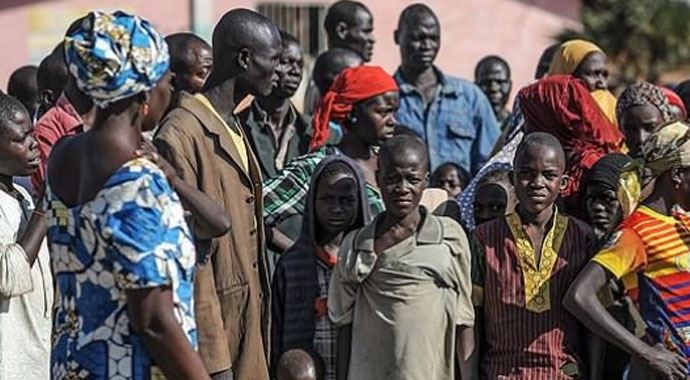 Boko Haram şiddeti sürüyor! 850 bin kişi evinden oldu