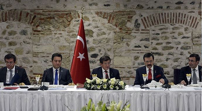 Davutoğlu Türkiye B20 temsilcileriyle bir araya geldi