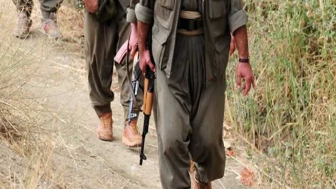 PKK&#039;ya katılmak için evden kaçan kızları jandarma kurtardı