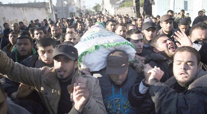 İsrail&#039;de iki Filistinlinin yanmış cesedi bulundu
