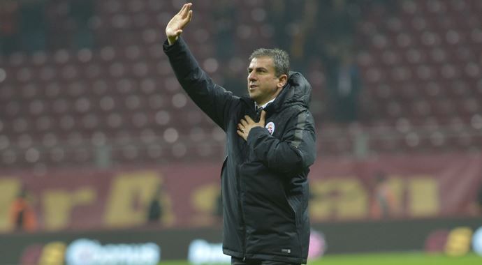 Hamzaoğlu&#039;ndan transfer açıklaması