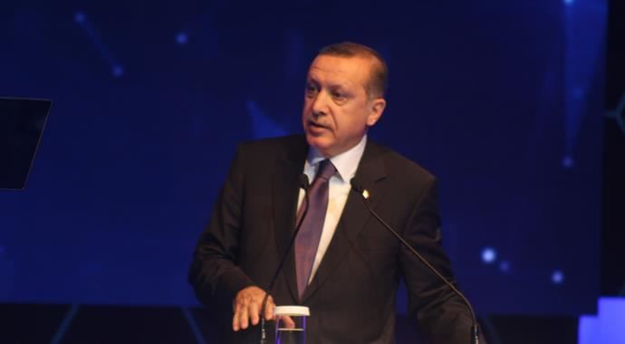 Erdoğan, AYM&#039;ye ilk atamasını yapacak