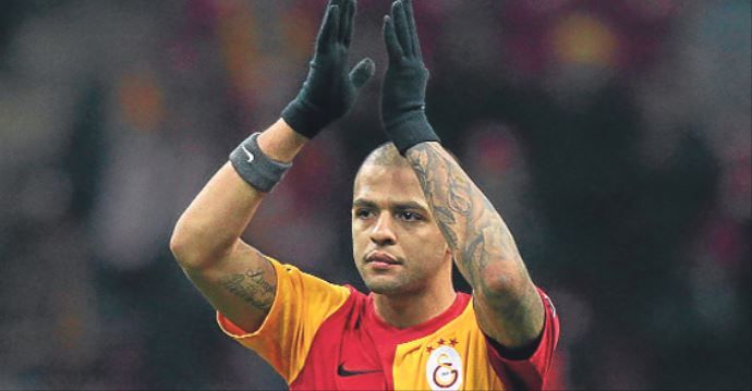 Galatasaray&#039;ın yıldızı Melo&#039;ya kötü haber!