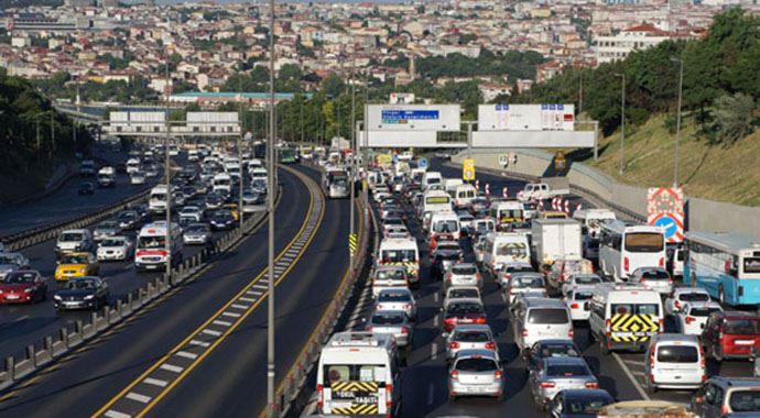 İstanbullular, yılın 24 gününü trafikte geçiriyor