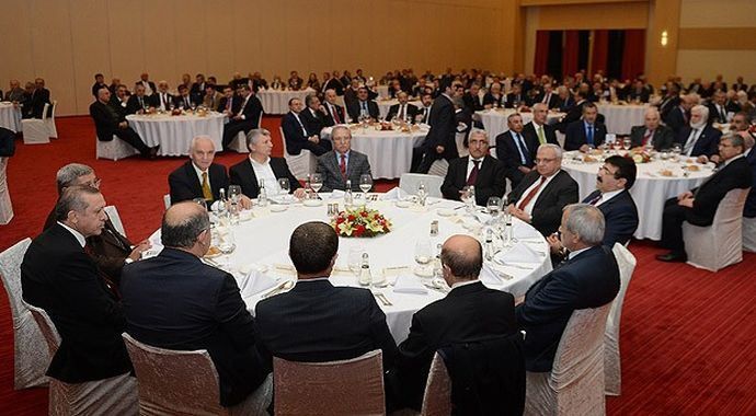Başbakan Erdoğan eski AK Parti milletvekilleriyle bir araya geldi