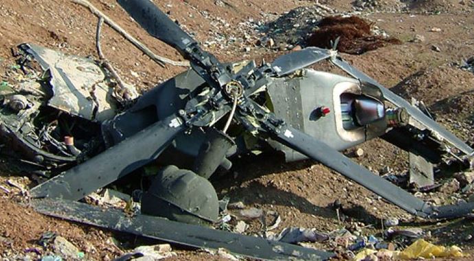 Askeri helikopter düştü: 4 yaralı