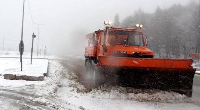Kar, Bolu Dağı&#039;nda ulaşımı etkiledi