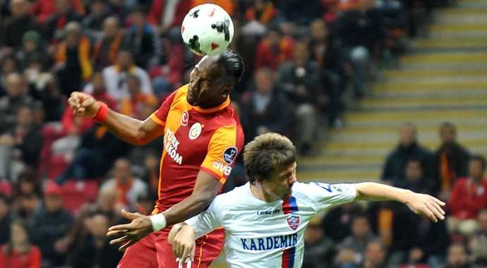 Karabükspor Galatasaray maçının biletlerine yoğun ilgi