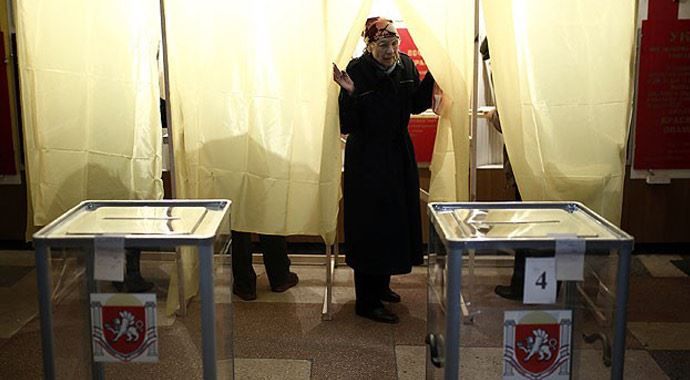 Kırım&#039;daki referandumda oy verme işlemi başladı