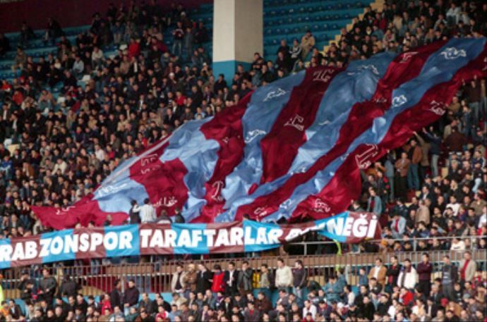 Trabzonsporlu taraftarlar Kasımpaşa maçını tribünden izleyecek