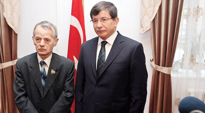 Davutoğlu: Ülkenin asli sahibi &#039;Kırım Tatarları&#039;dır