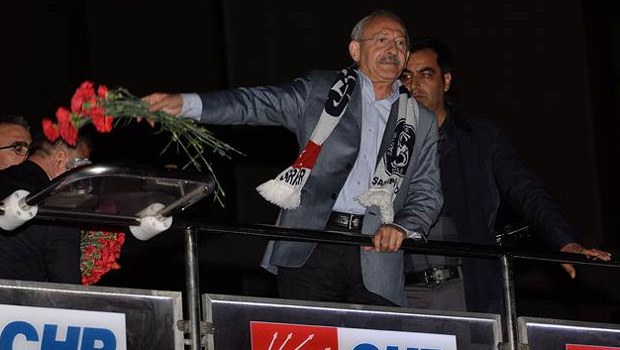 Kılıçdaroğlu&#039;ndan gece mitingi