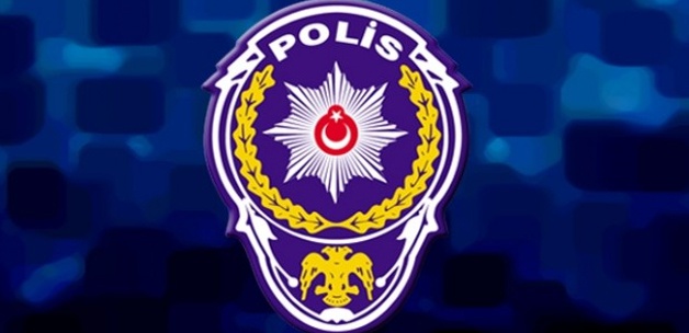 İzmir&#039;de 5 polis görevden alındı