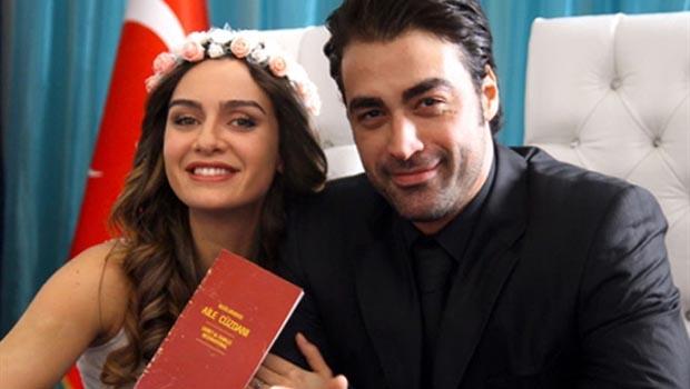 Birce Akalay ve Sarp Levendoğlu evlendi!