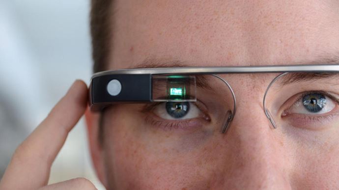 Google Glass gördüğünü tanıyor