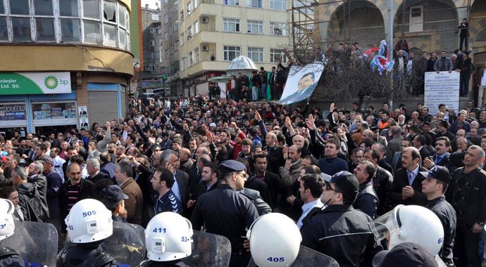 Kılıçdaroğlu&#039;na Rize&#039;de büyük protesto