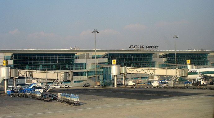 Atatürk Havalimanı&#039;nda yenileme çalışmaları başladı