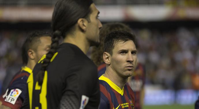 Messi Barcelona&#039;dan ayrılı...
