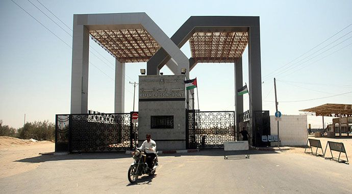 Refah Sınır Kapısı 2 günlüğüne açıldı