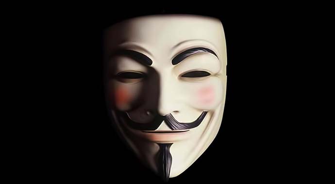 Anonymous&#039;un 2 korsanı gözaltına alındı