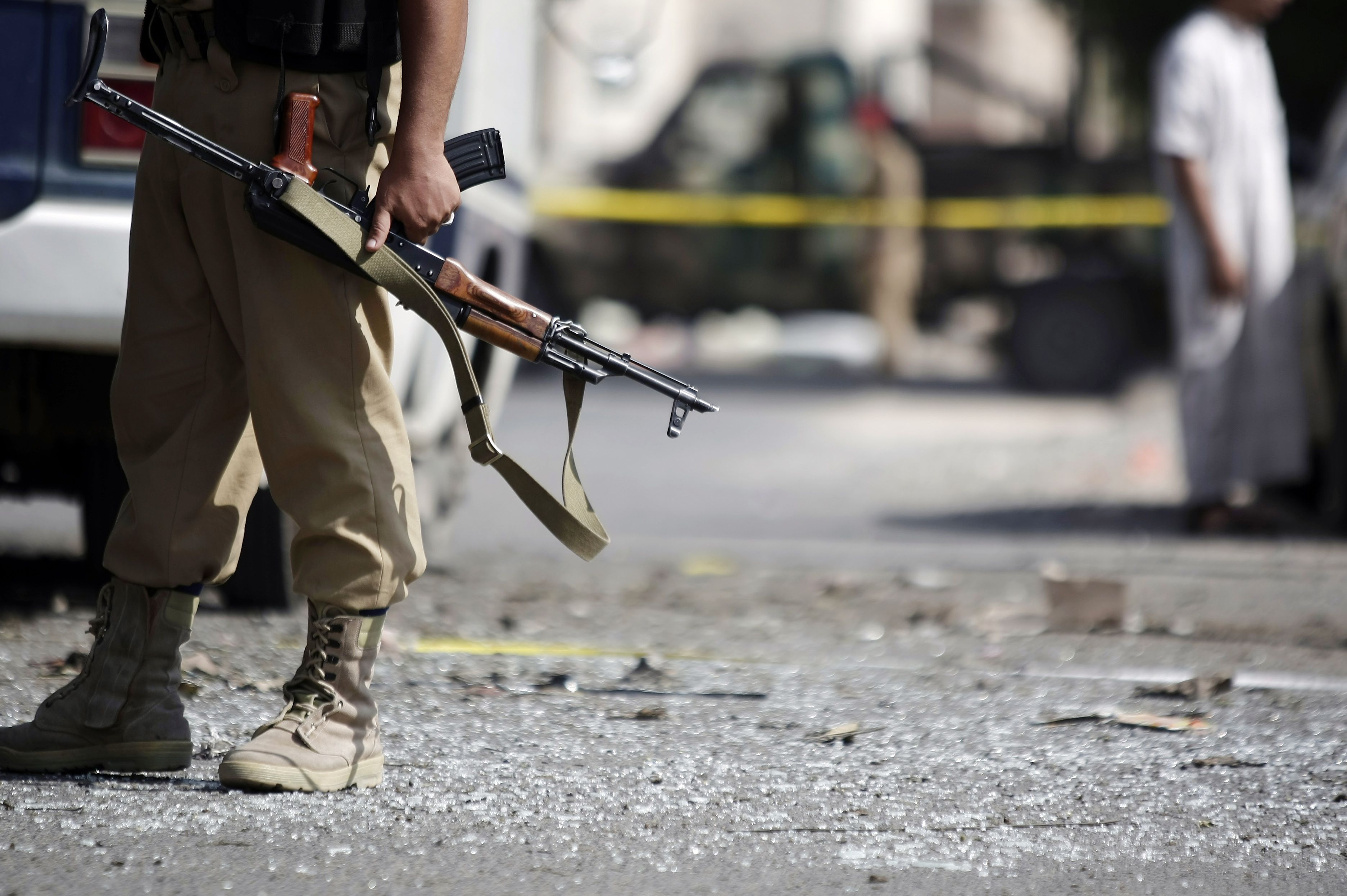 Taliban&#039;dan kanlı saldırı: 6 polis öldü