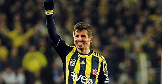 Emre Belözoğlu&#039;ndan en güzel gol!