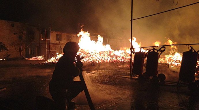 Gebze&#039;de korkutan fabrika yangını