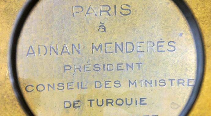 Menderes&#039;in hatırası antikacıda çıktı