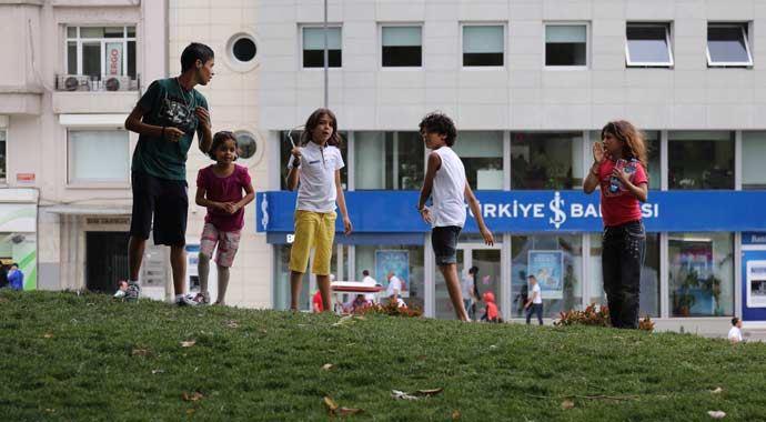 Taksim Meydanı çocuklara kaldı
