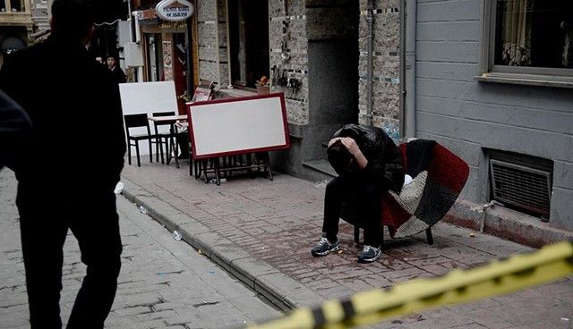 Taksim&#039;de silahlı çatışma: 1 yaralı
