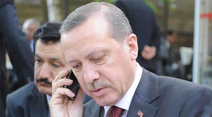 Başbakan Erdoğan&#039;dan kritik telefon