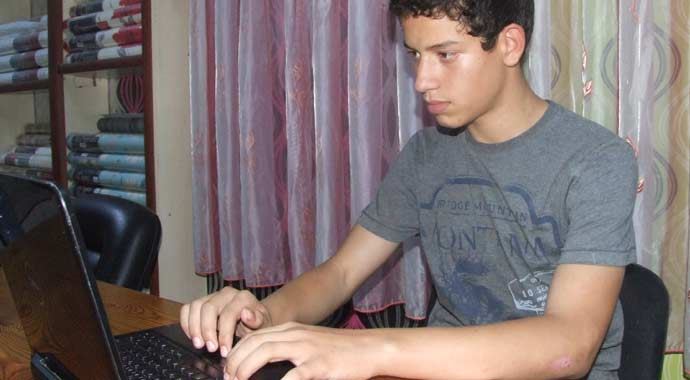 Google ve Facebook&#039;un açıklarını bulan 15 yaşındaki Türk
