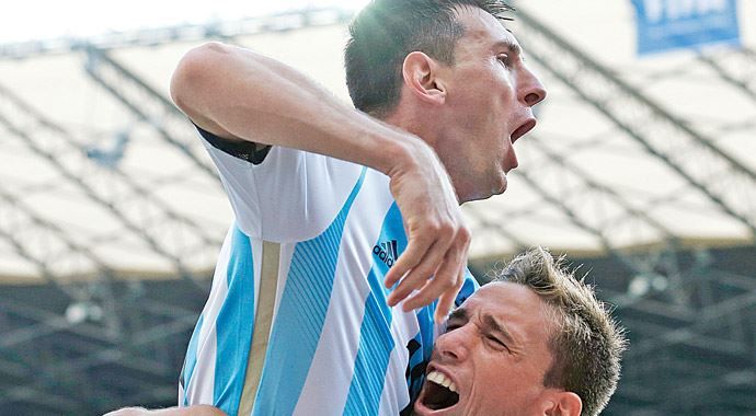 Çilingir Messi! Arjantin dişli İran&#039;ı zor geçti