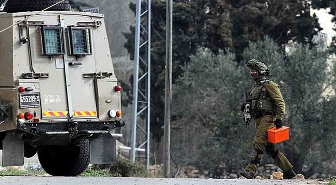 Gazze sınırını ihlali eden İsrail askerleri havadan ateş açtı