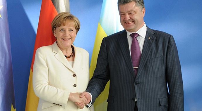 Merkel Poroşenko ile görüştü