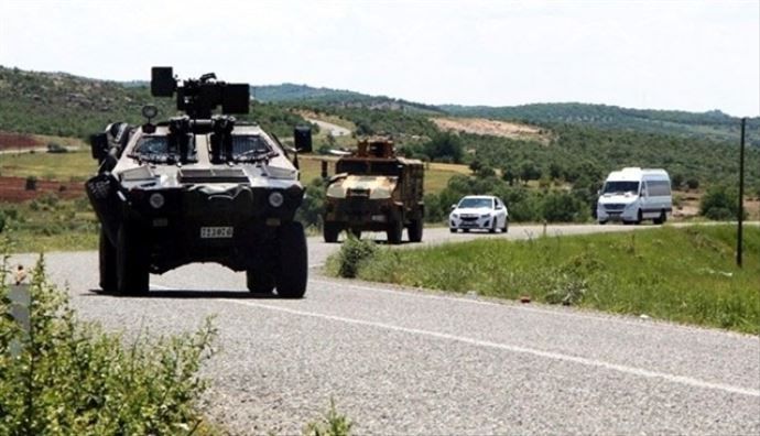 Yol kapatan PKK&#039;lılara müdahale