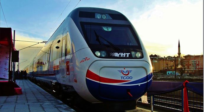 Ankara-İstanbul YHT hattı açılışı 3. kez ertelendi