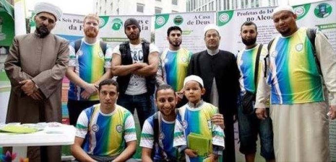 Dünya Kupası&#039;na geldiler Müslüman oldular
