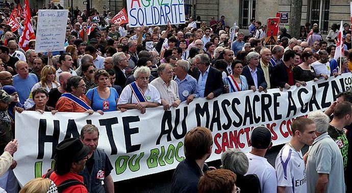 Paris&#039;te Filistin ile dayanışma yürüyüşü