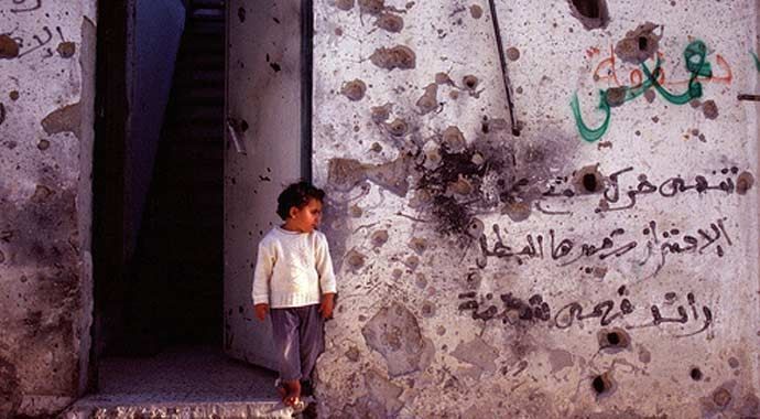 Gazze&#039;deki savaşın en büyük mağdurları yine çocuklar